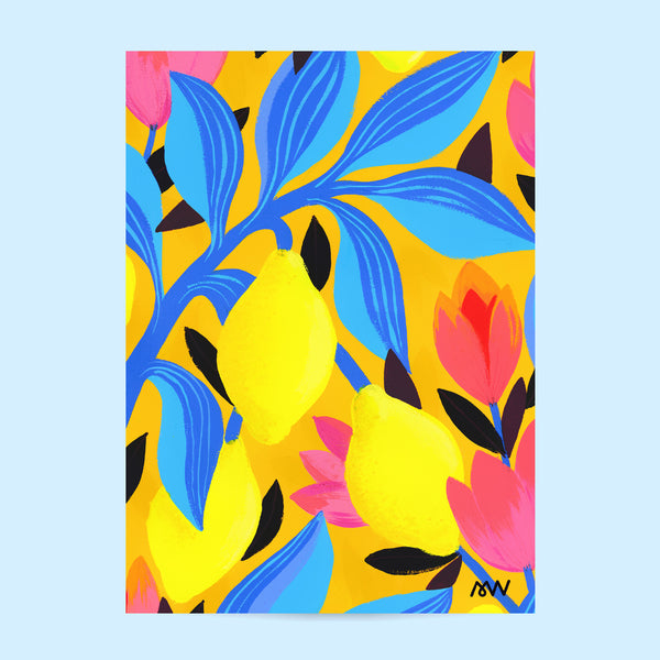Tirage d'art Citronnier fleuri, illustration peinte à la main de citrons, feuillage bleu et tulipes roses sur fond safran