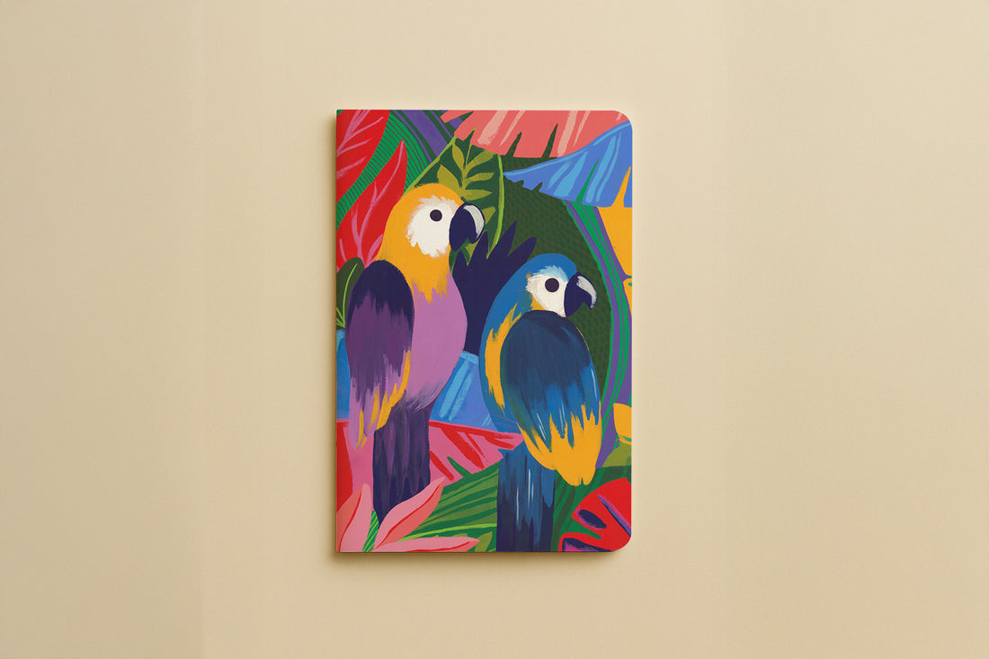 Carnet Les Perroquets du trio Animaux colorés, couverture illustrée de deux aras tropicaux