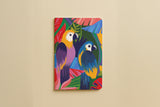 Carnet Les Perroquets du trio Animaux colorés, couverture illustrée de deux aras tropicaux