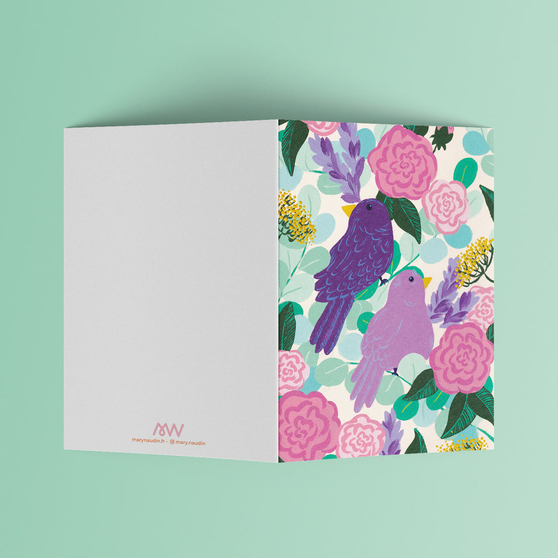 Carte pliée Oiseaux dépliée, page intérieure vierge à gauche et oiseau fleuri à droite